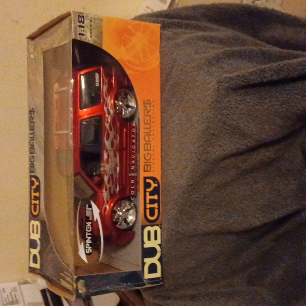 DUB CITY MODEL CAR
